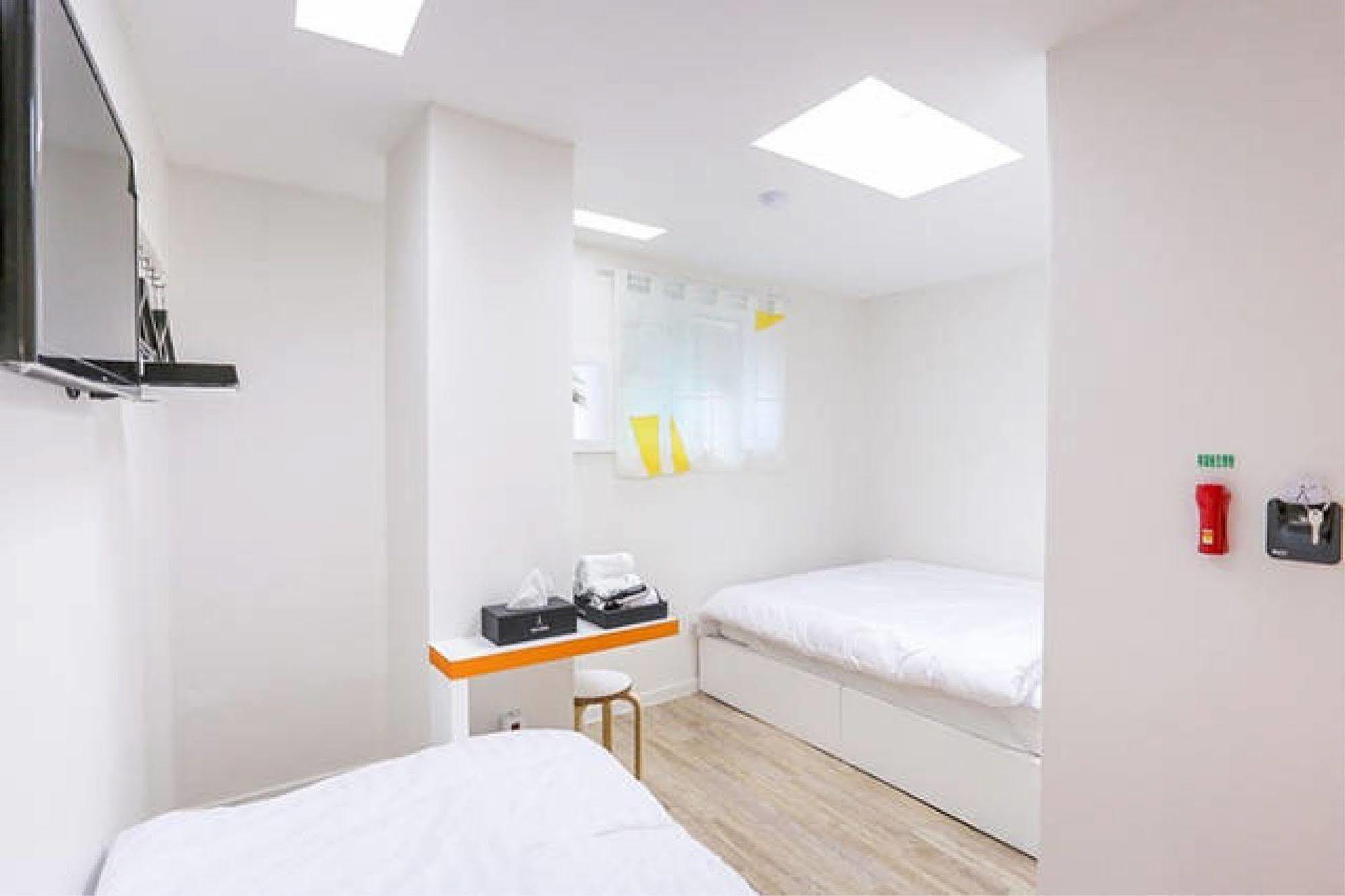 Starhostel Dongdaemun Suite Сеул Экстерьер фото