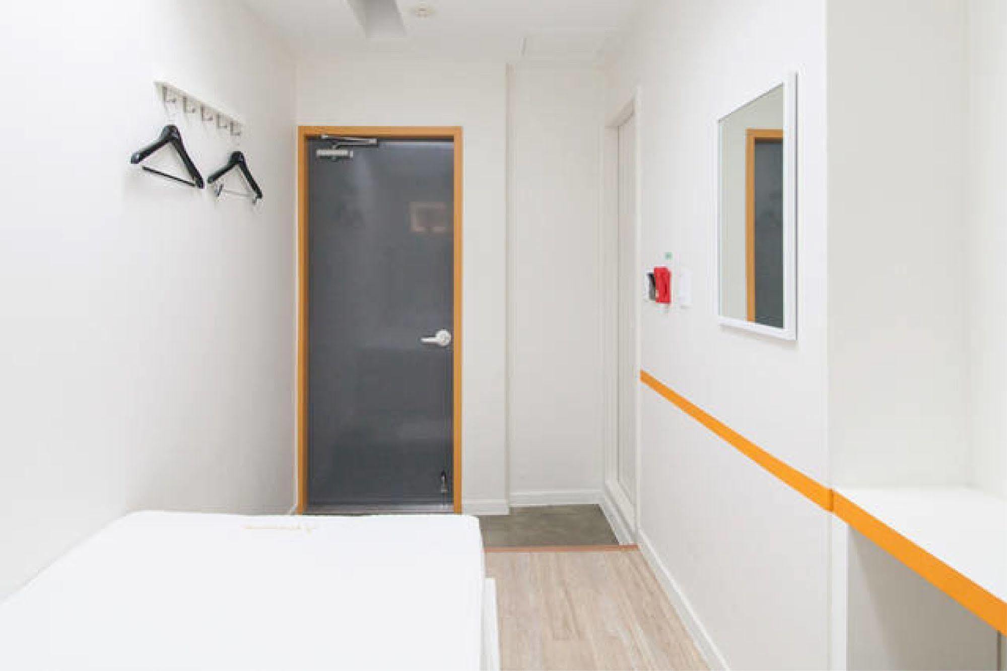 Starhostel Dongdaemun Suite Сеул Экстерьер фото